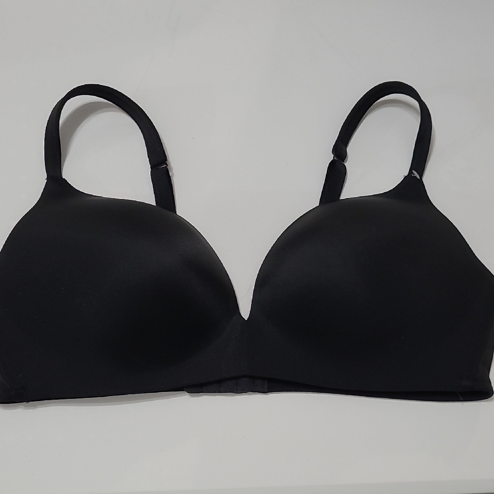 Cacique Black Molded T-Shirt Bra